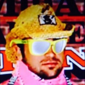 Meet your Posher, Adam